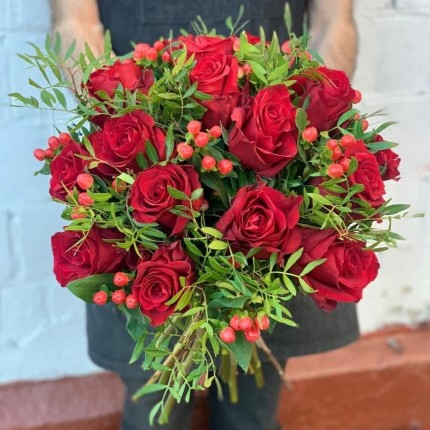Букет из красных роз "Огонь" - купить с доставкой в по Томску