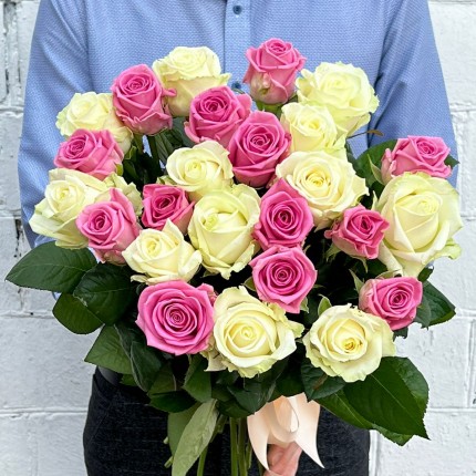 Букет из белых и розовых роз - купить с доставкой в по Томску